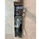 Imagen de Panel de ducha monocomando exterior con transferencia, 5 vías Negro Brillante