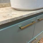 Imagen de Mueble De Baño De Pie Suez Verde 80 cm con mesada Granito y Bacha De Loza